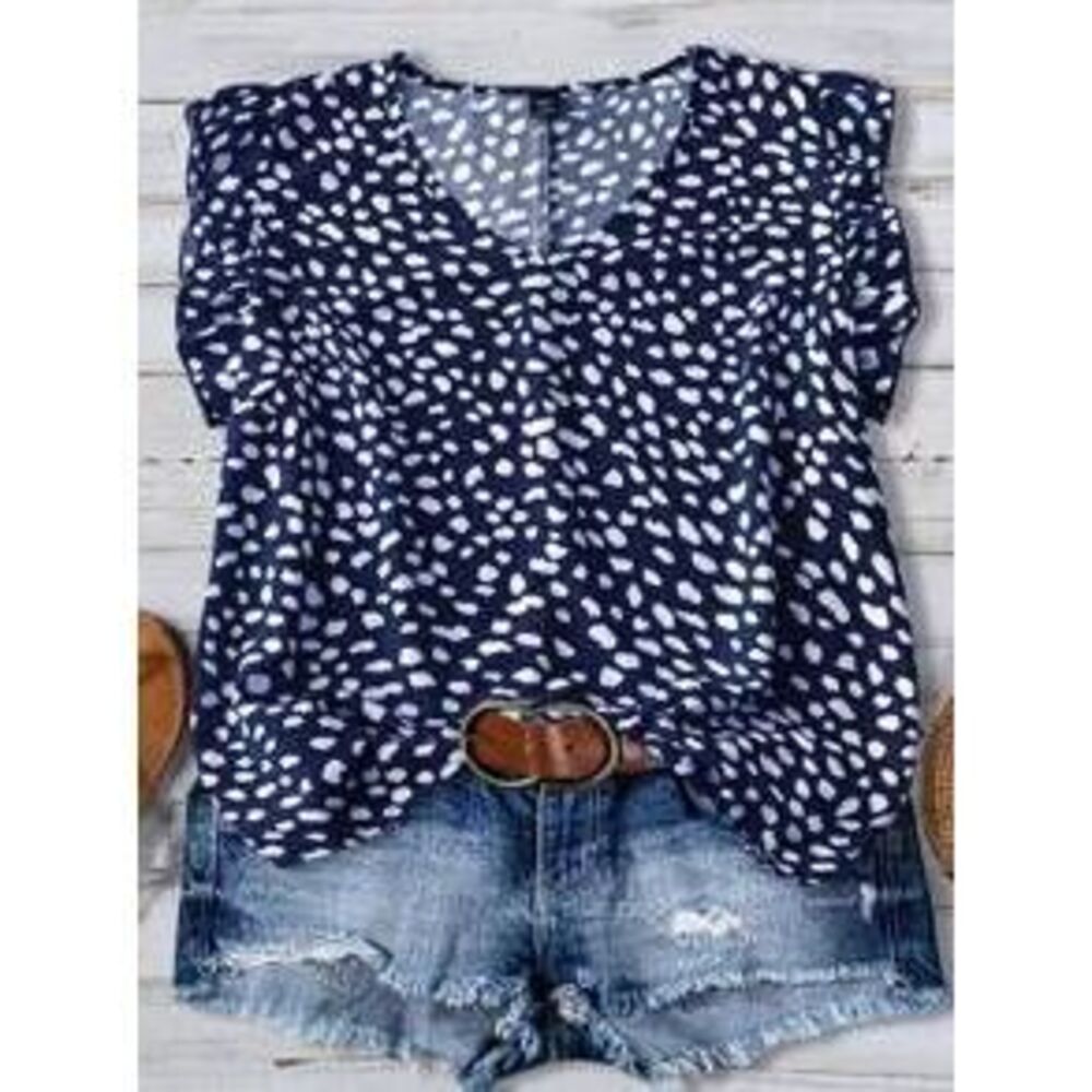 SHEIN CURVE+ Plus Size Women's V-Neck Cap Sleeve Casual Holiday Blouse